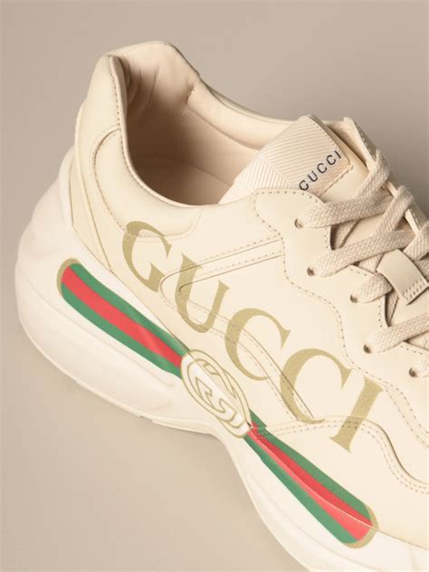 do the sou s on gucci shoes come out|gucci towelling shoes.